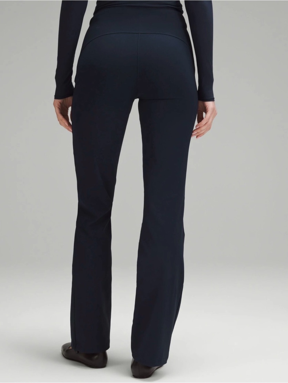 Lululemon Smooth Fit Pull-On High-Rise Pant in true navy 4 short
